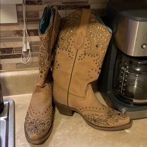 Women’s corral boots 7.5